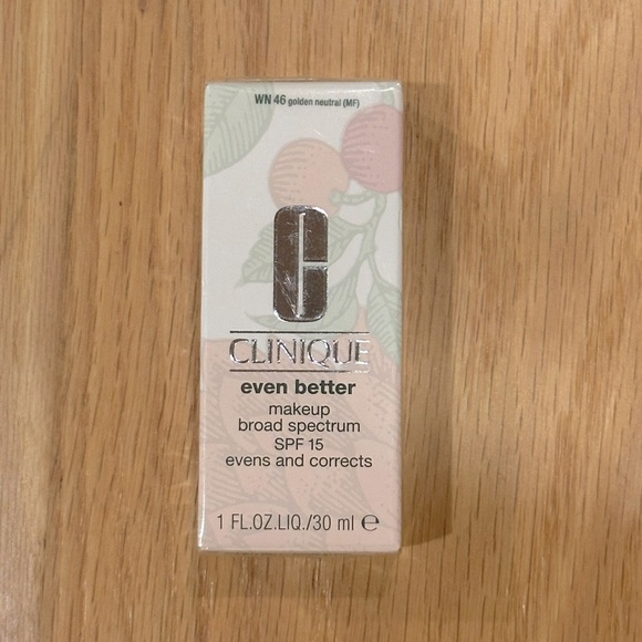 🆕 CLINIQUE Even Better Makeup Broad Spectrum SPF 15 Foundation NIB WN 46 - Picture 3 of 4